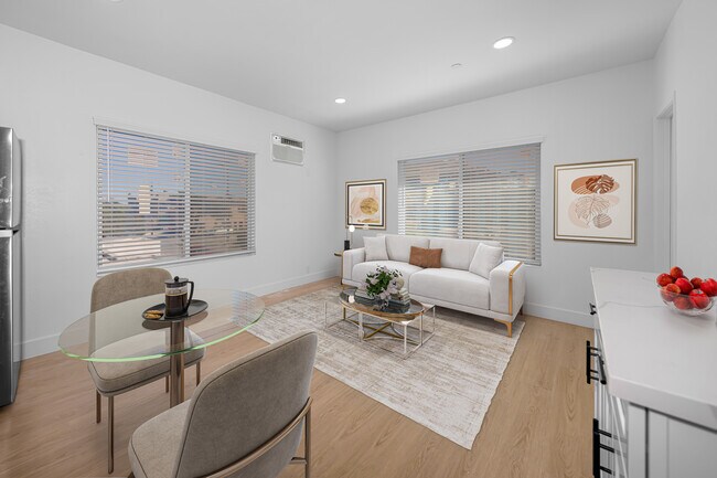 Building Photo - 402 Arbor Dr