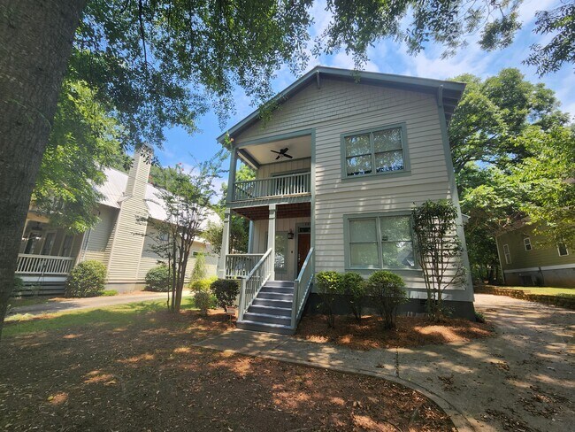 Building Photo - 159 Arch St