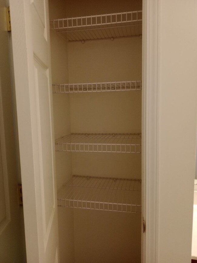 Building Photo - 5005-5007 Carrie Ridge Dr.