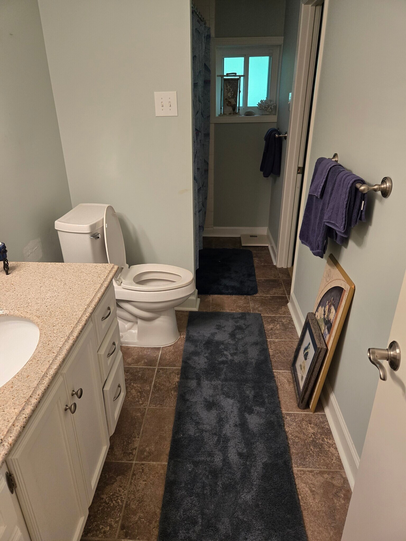 Bathroom-bathtub and shower - 870 Brookfield Pky