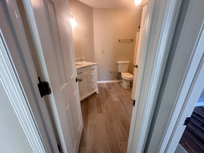 Building Photo - 1091 Stones Throw Dr NW