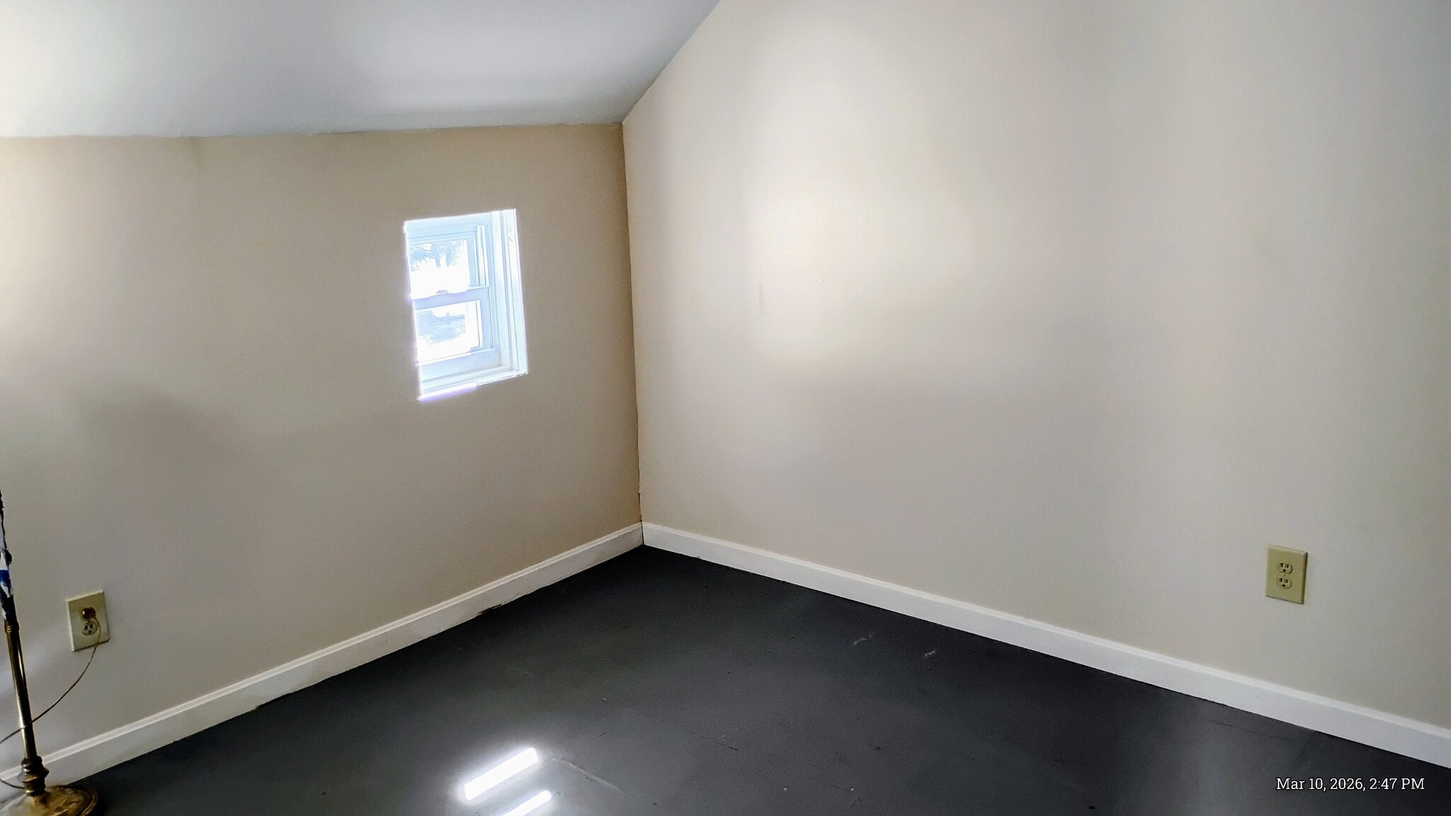 A window in every room except full bathroom. - 44 Coolidge St