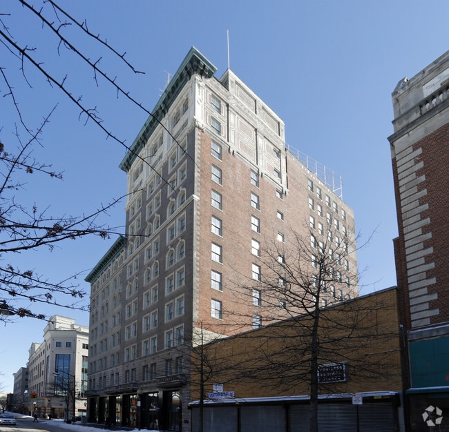 Broad Street Bank Apartments 143153 E State St Trenton NJ 08608