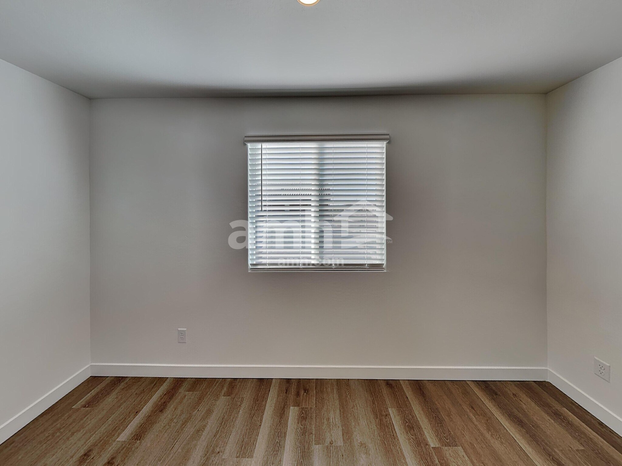 Building Photo - 20177 W Thomas Rd