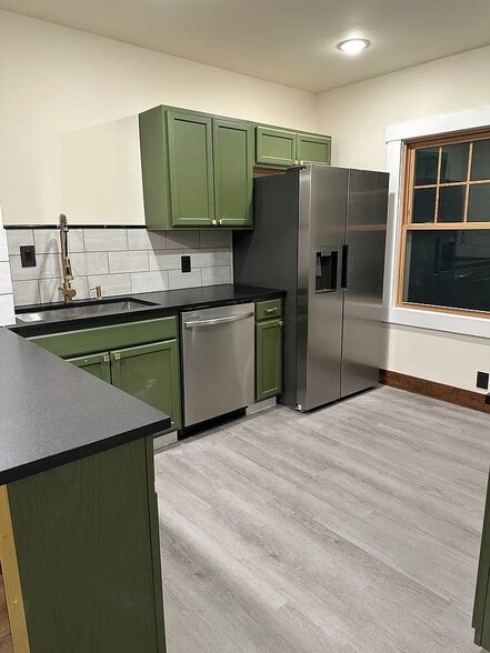 Building Photo - 452 Whittier Ave