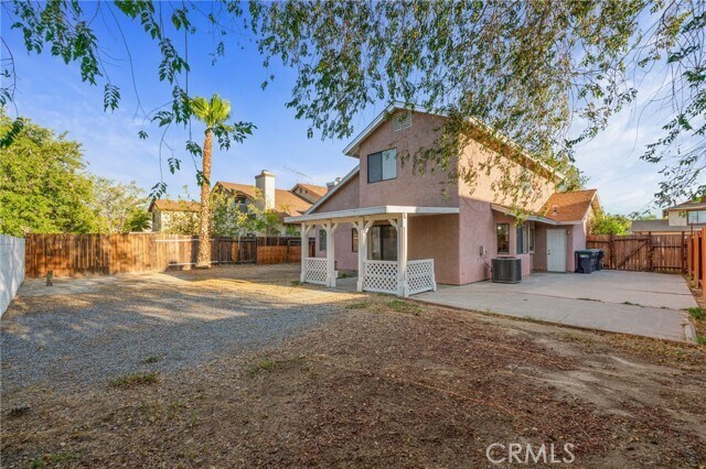 Building Photo - 533 E Jackman St