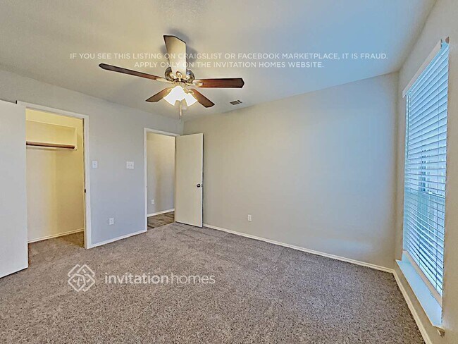Building Photo - 512 Bretts Way