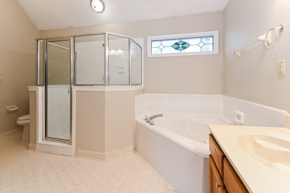 Building Photo - 4430 Highgrove Dr