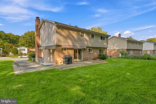 Building Photo - 4631 Hawksbury Rd