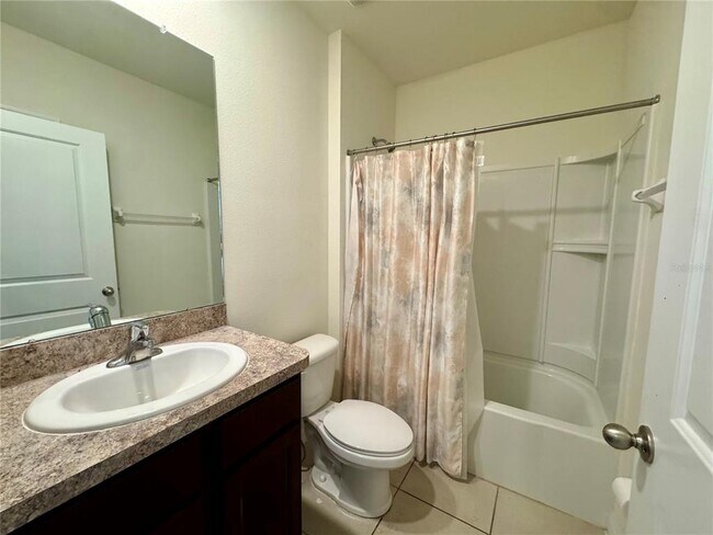 Building Photo - 16461 Little Garden Dr