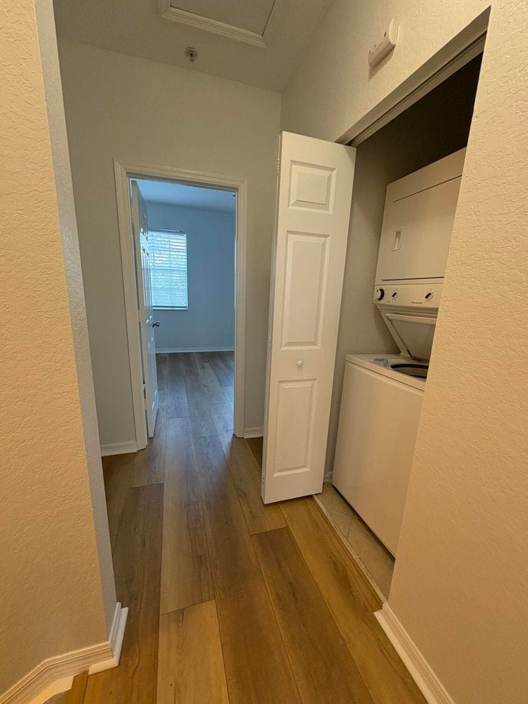 Building Photo - 129 E Bay Cedar Cir