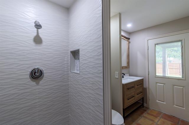 Building Photo - 821 Wisteria Way