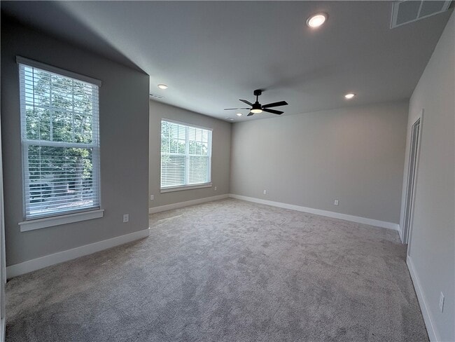 Building Photo - 4 McHugh Ln
