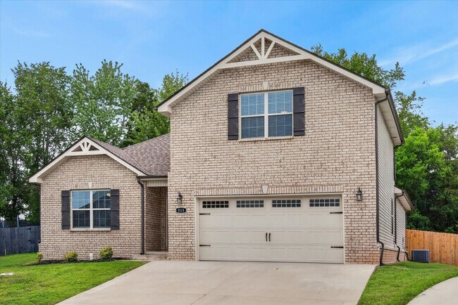 Building Photo - Like New Three Bedroom with Bonus!