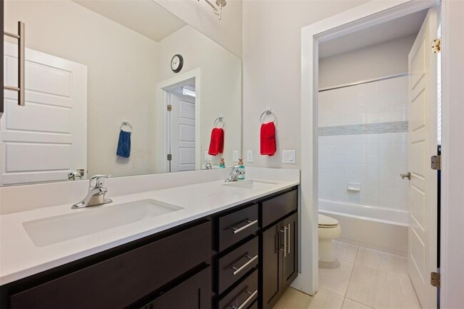 Building Photo - 2816 Moreno St