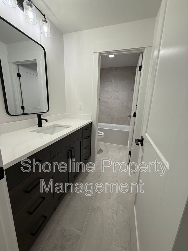 Building Photo - 2009 Freya Ct