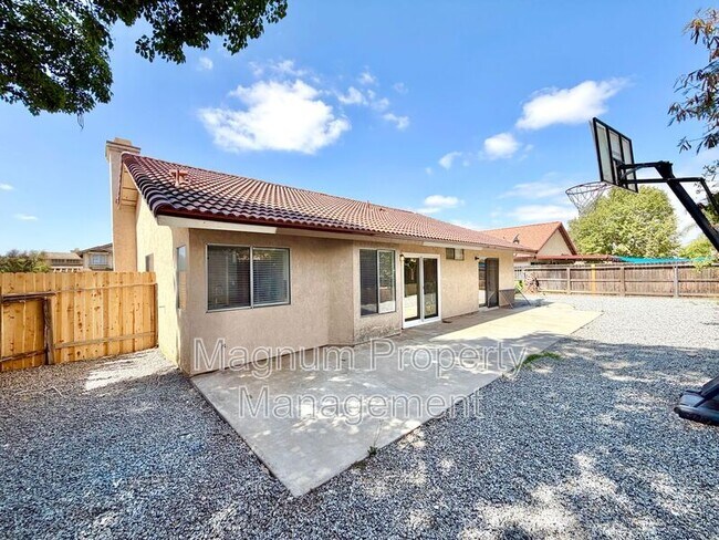 Building Photo - 24690 Rugby Ln