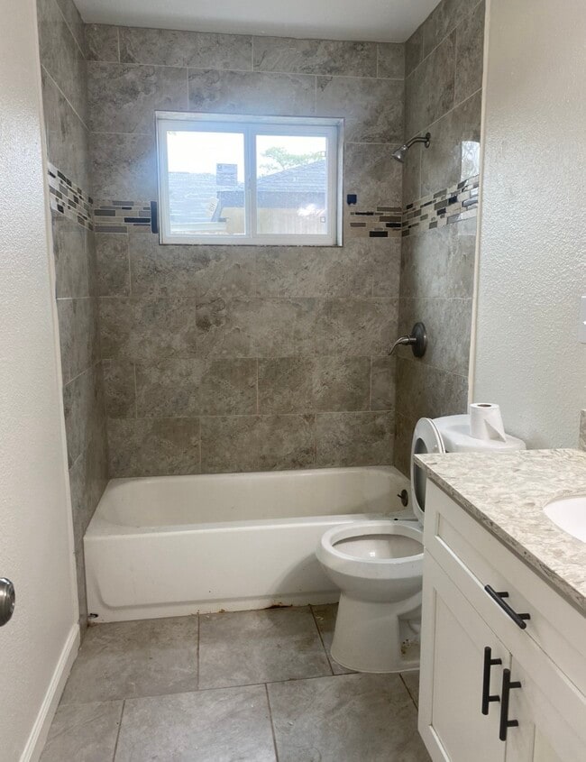 Building Photo - 7622 Williams St