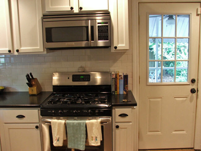 Building Photo - Cute 3 bedroom, 1 bath house in Homewood!