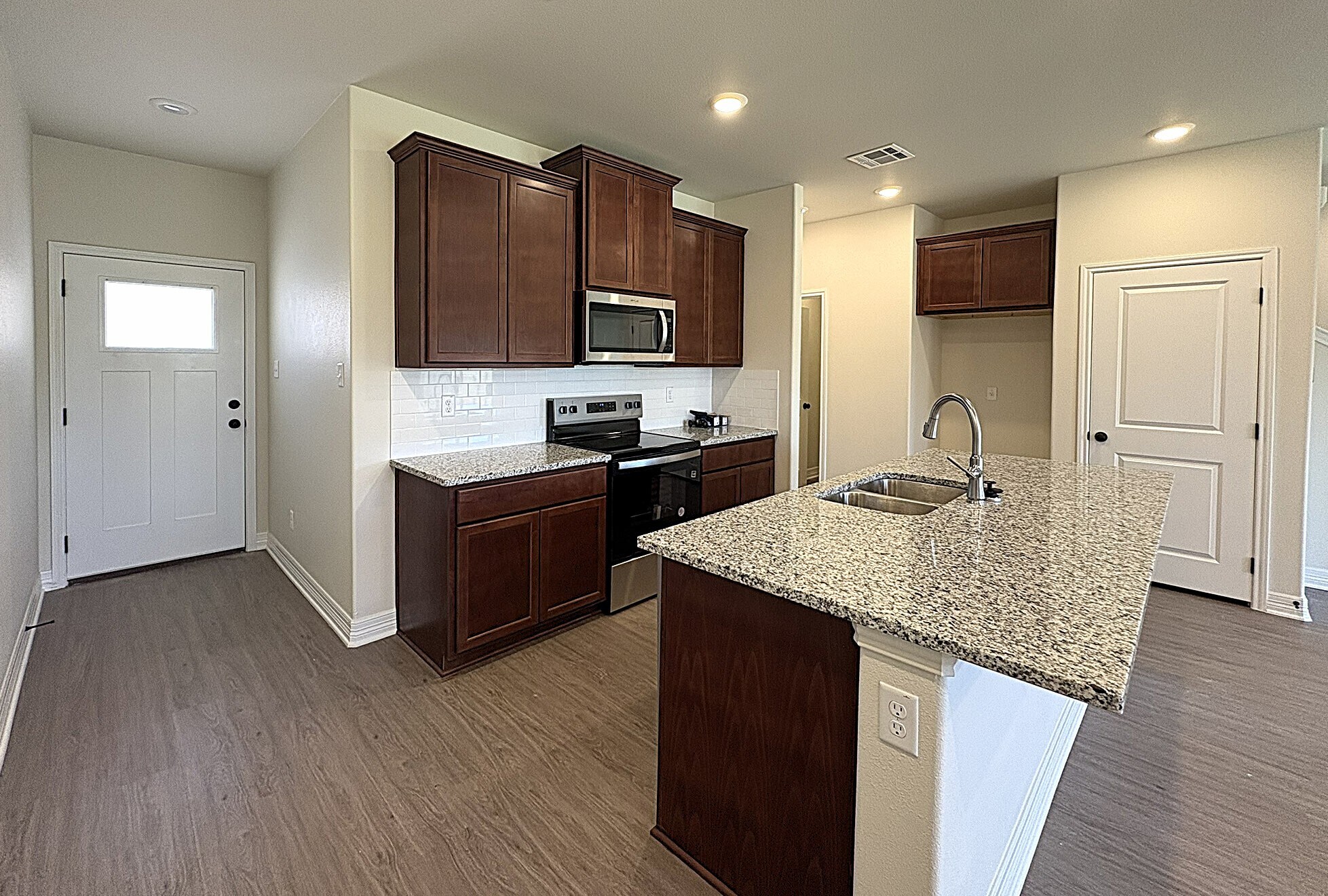 Building Photo - 1154 Lindsey Dr