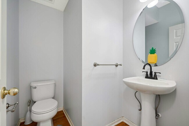 Building Photo - 15729A  Porchlight Lane