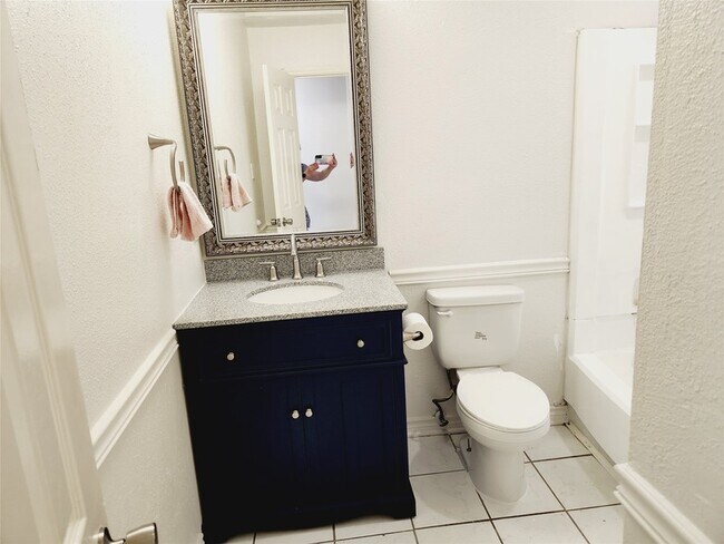 Building Photo - 23503 Prairie Bird Dr