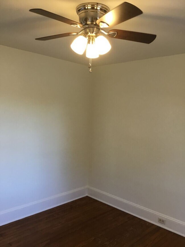 Building Photo - 3 br, 2 bath House - 2090 NEW DANVILLE PIKE