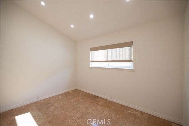 Building Photo - 3012 W Oceanfront