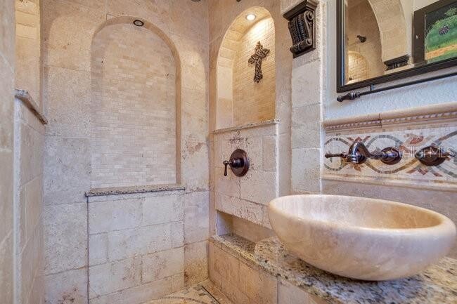 Building Photo - 4609 S Ferncreek Ave