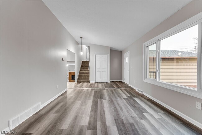 Building Photo - 17575 Howe Rd