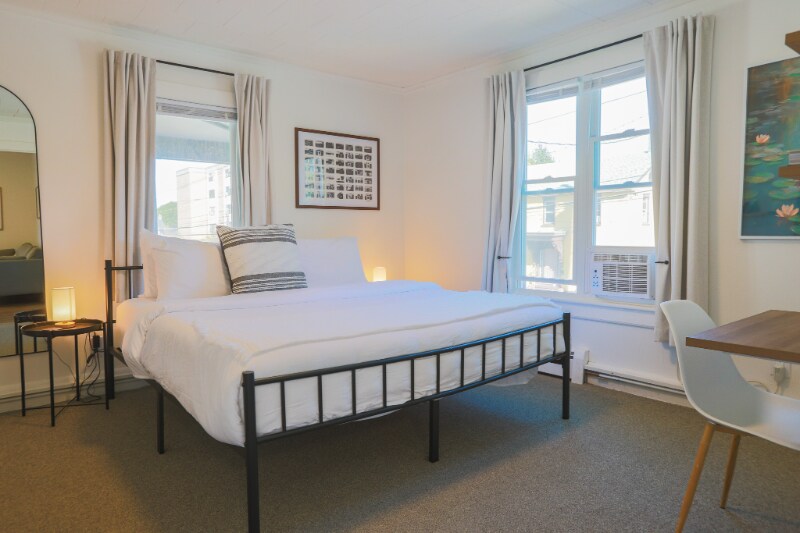 Building Photo - 58 E Spring St