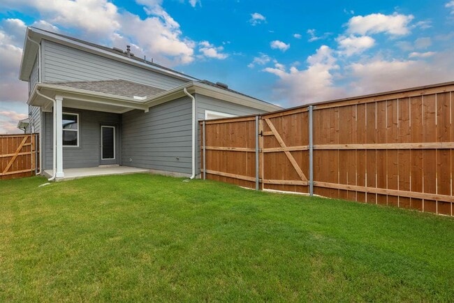 Building Photo - 204 Flowers Ave