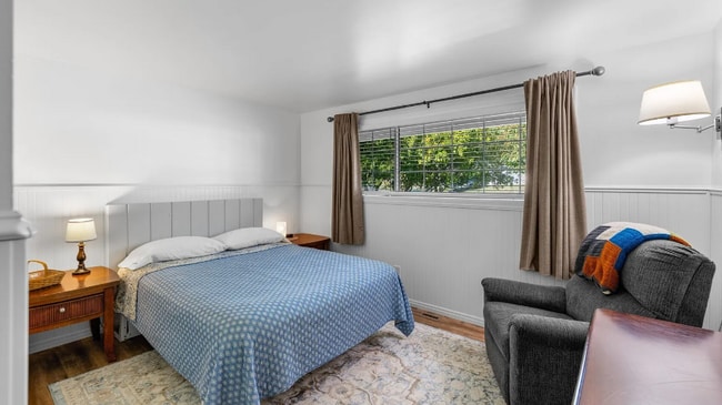 Building Photo - 1372 Orchard Loop