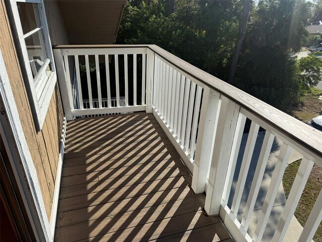 Building Photo - 18170 Lake Worth Blvd