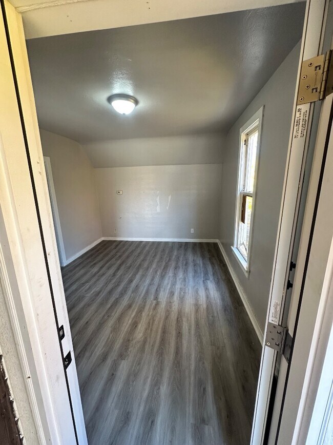 Building Photo - 920 Fulton St