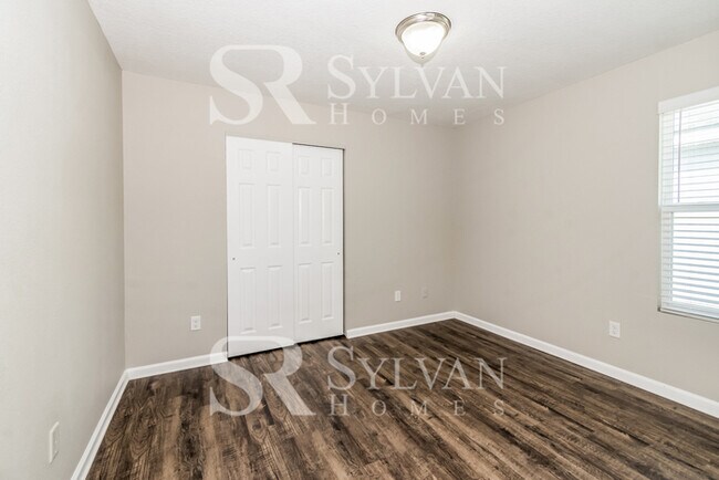 Building Photo - Charming 4BR 2BA Home