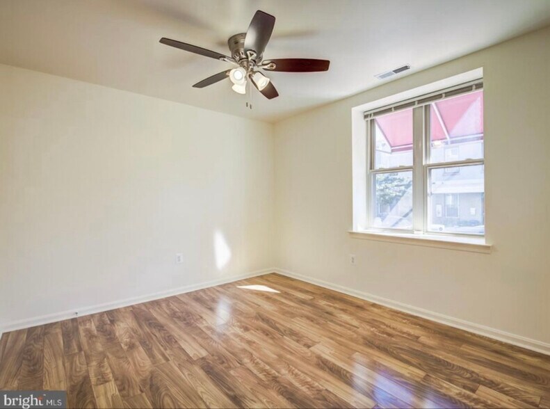 Building Photo - 345 Oakdale Pl NW