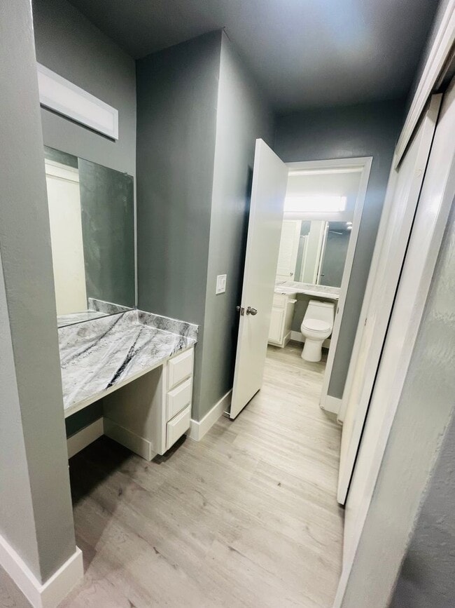 Building Photo - Completely Renovated 2-Bed/1.5 Bath Condo ...