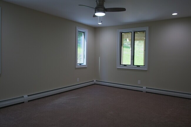 Building Photo - 589 Overlook Rd