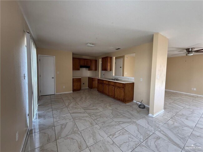 Building Photo - 3016 Nickel Ave
