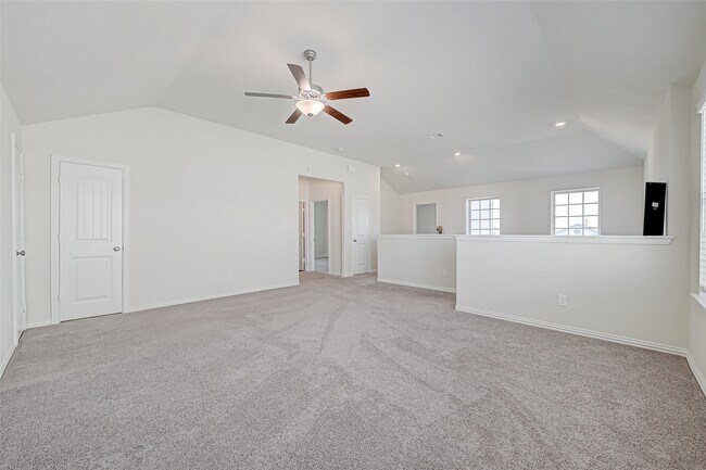 Building Photo - 30822 Lake Spur Mnr