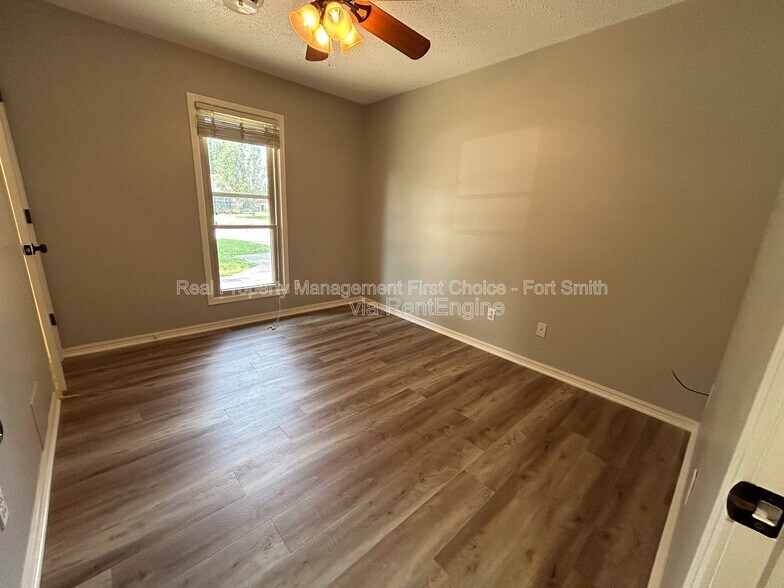 Building Photo - 1406 Strozier Ct