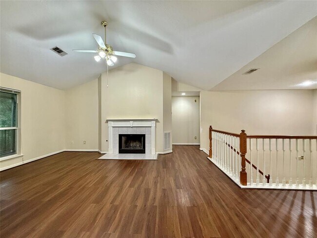 Building Photo - 105 S Spiral Vine Cir