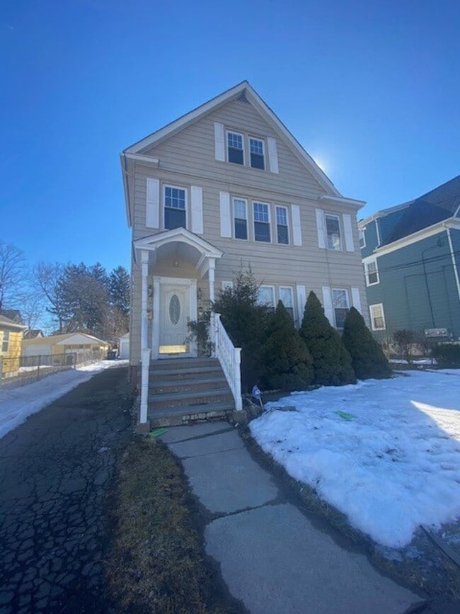 Building Photo - 39-41 Anthony St