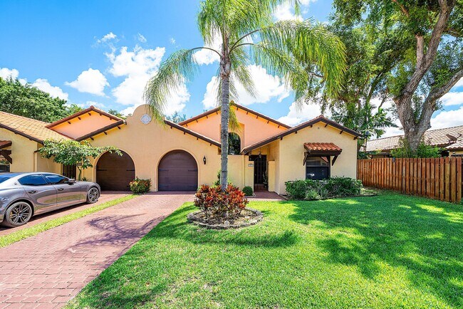 Building Photo - 13676 Cortez Dr