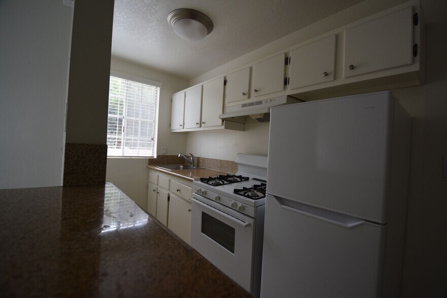 Building Photo - 5754 Colfax Ave