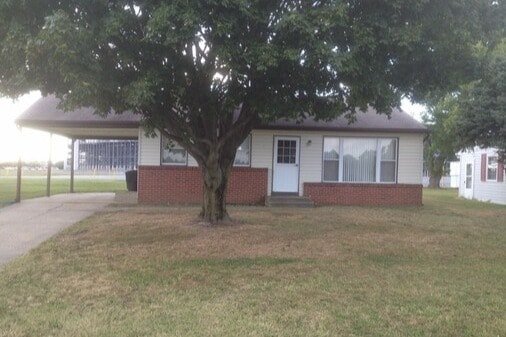 Building Photo - 855 Leipsic Rd