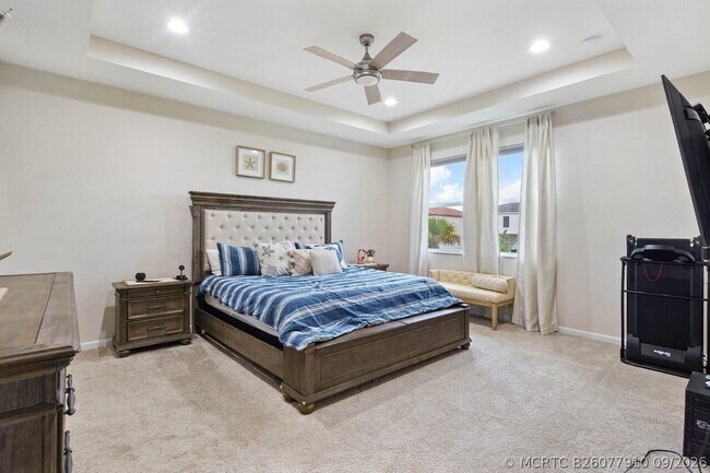 Building Photo - 16310 Oakview Dr