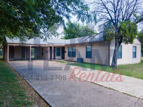 Building Photo - 2005 Elkins Ave