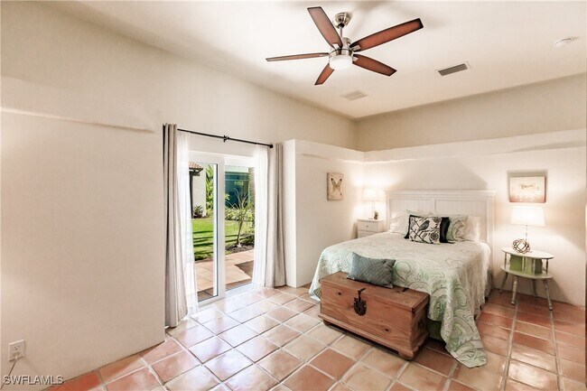 Building Photo - 1291 Caloosa Dr